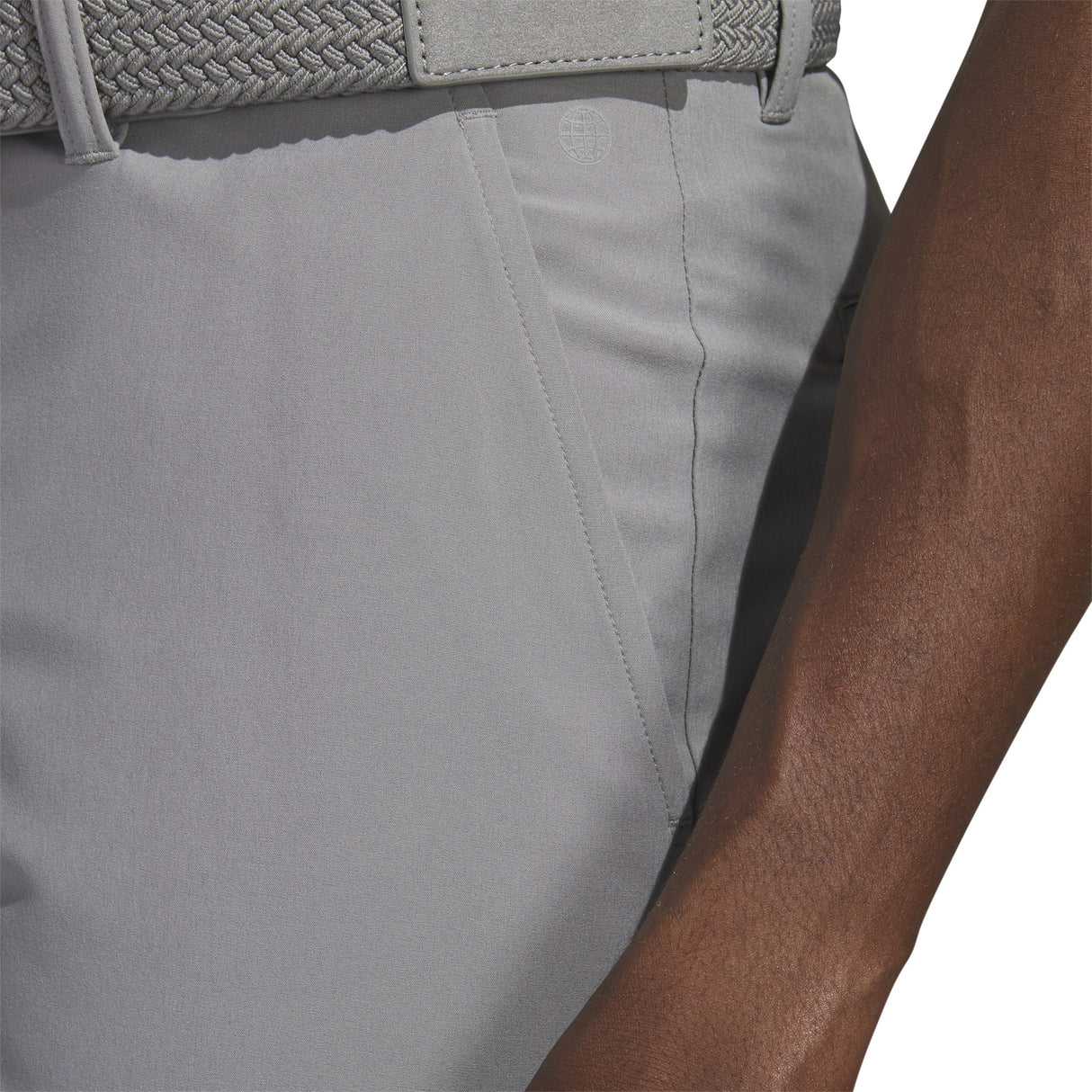 Adidas 2026 Ultimate 365 Herren Golf Shorts, Hellgrau - Golflaedchen.de