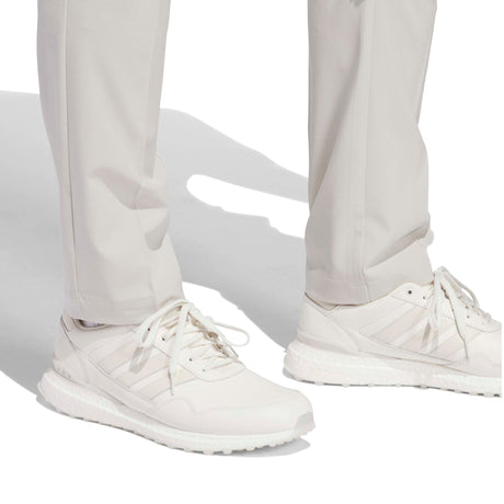 Adidas 2026 Ultimate 365 Tapered Herren Golfhose, Hellbraun - Golflaedchen.de