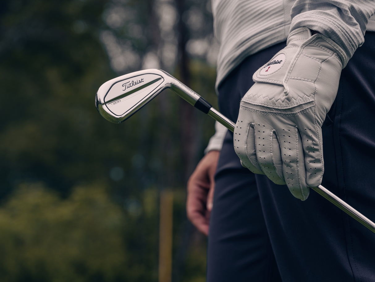 Titleist T200 Einzel - Eisen / Gap Wedge W1 (48°), Stahlschaft, Herren Rechtshand - Golflaedchen.de