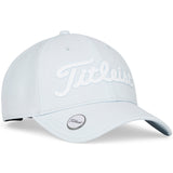 Titleist 2026 Players Performance Ball Marker Cap, Hellblau / Weiß - Golflaedchen.de